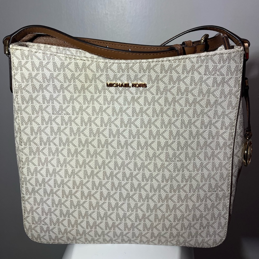 Jet Set Travel Large Logo Messenger Bag